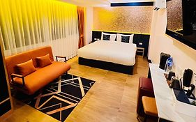 Emiri Hotel - Nana Bangkok
